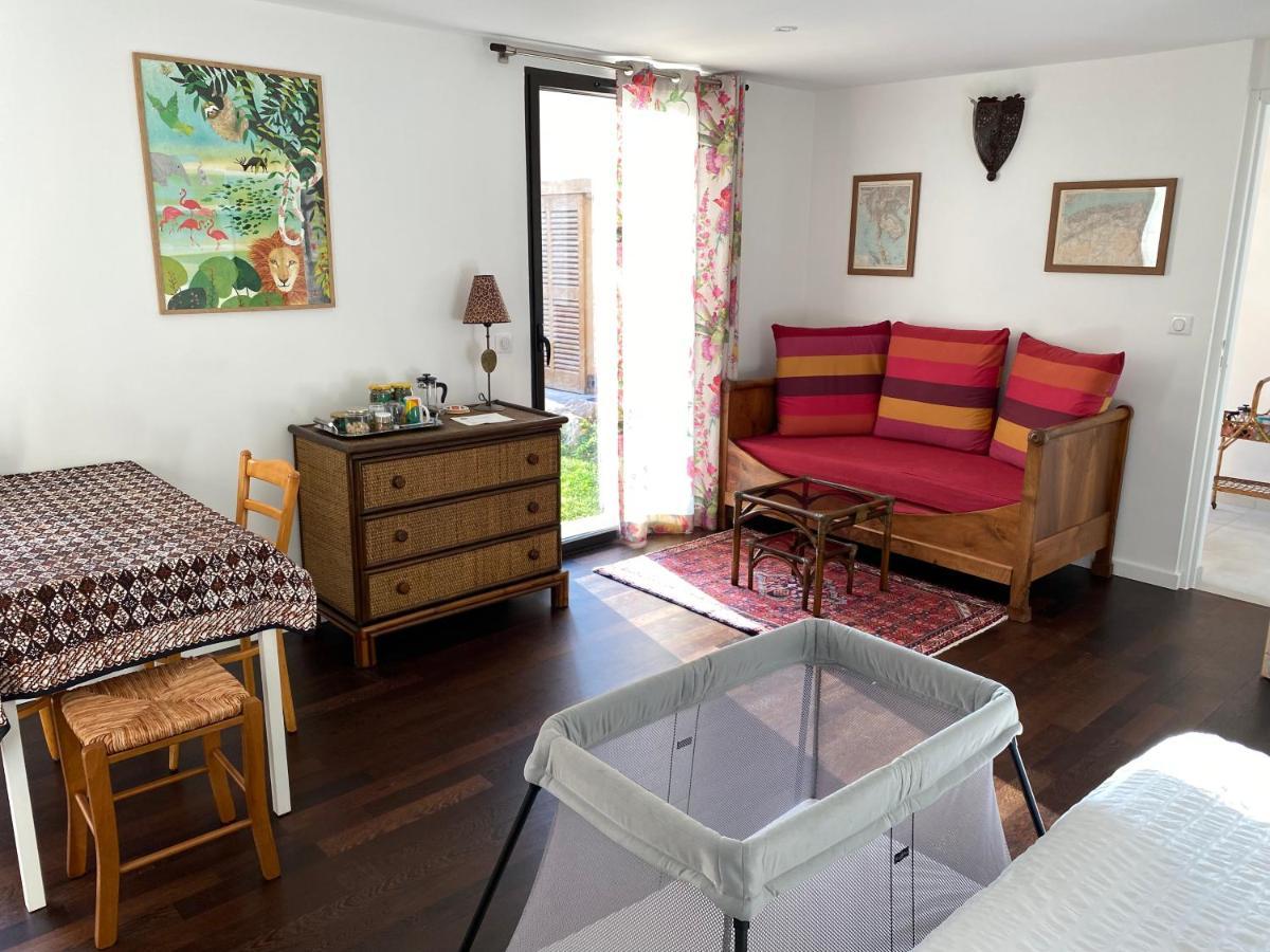 Les Cabanons Bed & Breakfast Dardilly Eksteriør bilde