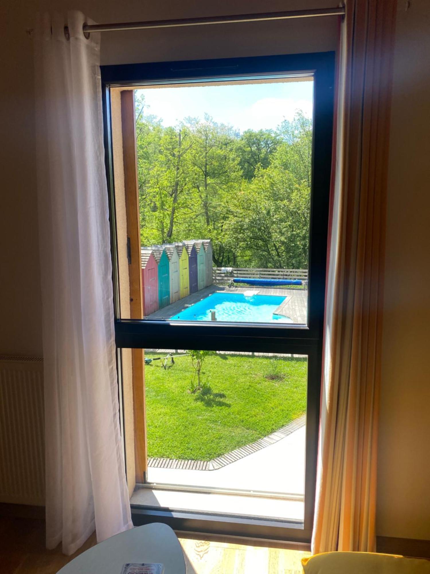Les Cabanons Bed & Breakfast Dardilly Eksteriør bilde